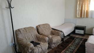 Гостевой дом TwinHouse Karakol Каракол Односпальная кровать в общем номере-3